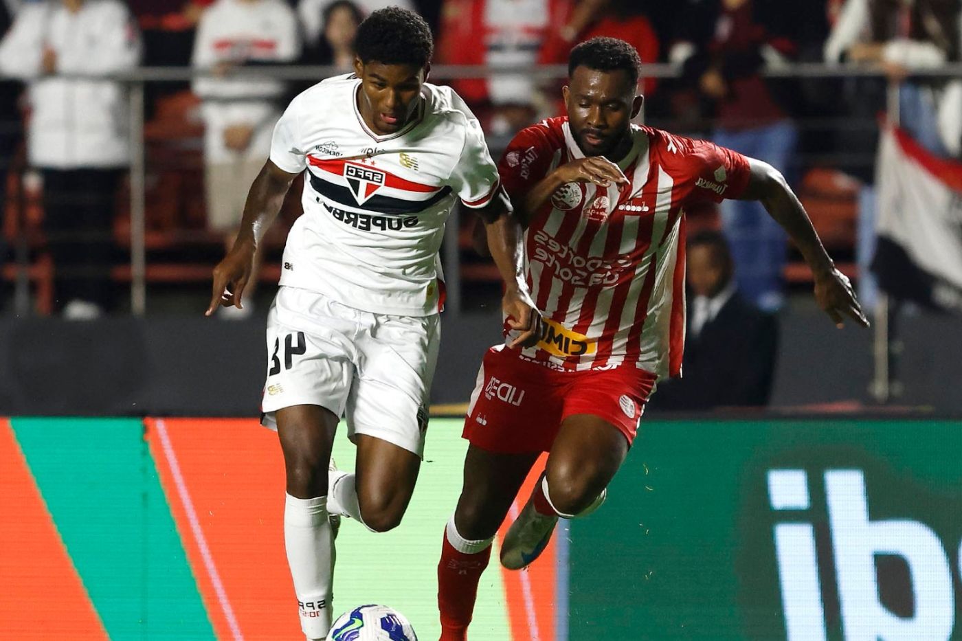 Saiba onde assistir Náutico x São Paulo ao vivo hoje