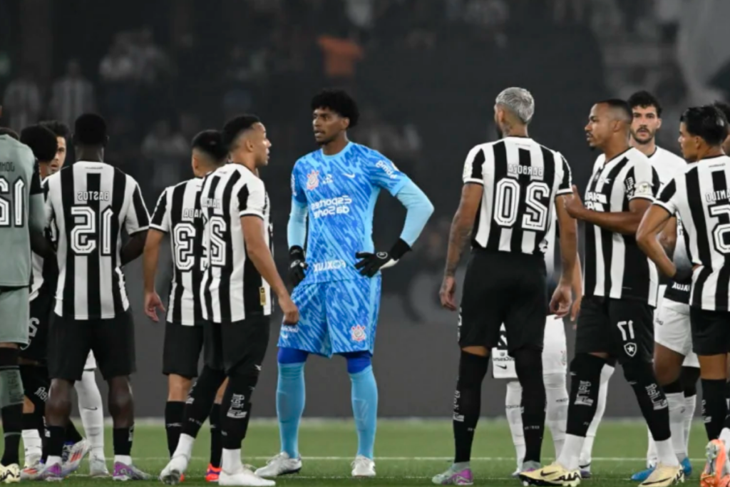 Botafogo Vence Corinthians e Se Isola na Liderança: Detalhes e Análise do Jogo