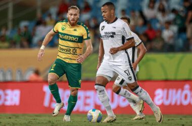 Futebol Ao Vivo: Botafogo x Cuiabá, onde assistir, escalações e horário Foto: AssCom Dourado / Cuiabá