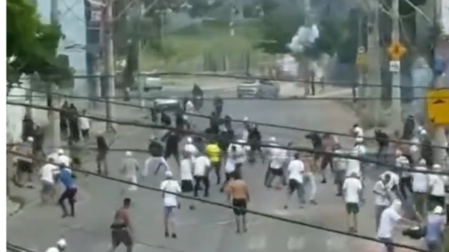 Vídeo: Briga Entre Torcidas Organizadas de Cruzeiro e Atlético-MG Deixa Feridos