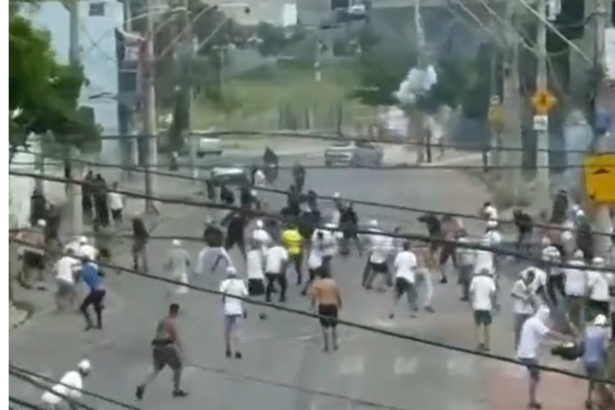 Vídeo: Briga Entre Torcidas Organizadas de Cruzeiro e Atlético-MG Deixa Feridos