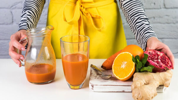Suco para desinchar: aprenda a fazer receitas naturais para reduzir o inchaço