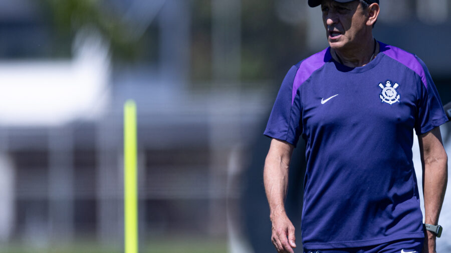 Corinthians intensifica preparação para estreia na Libertadores 2025