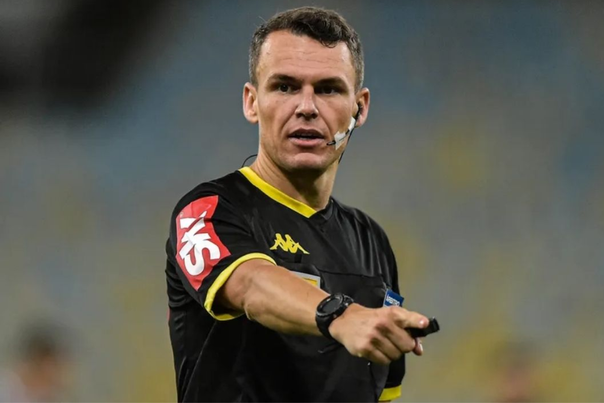 Árbitro Paulo Cesar Zanovelli