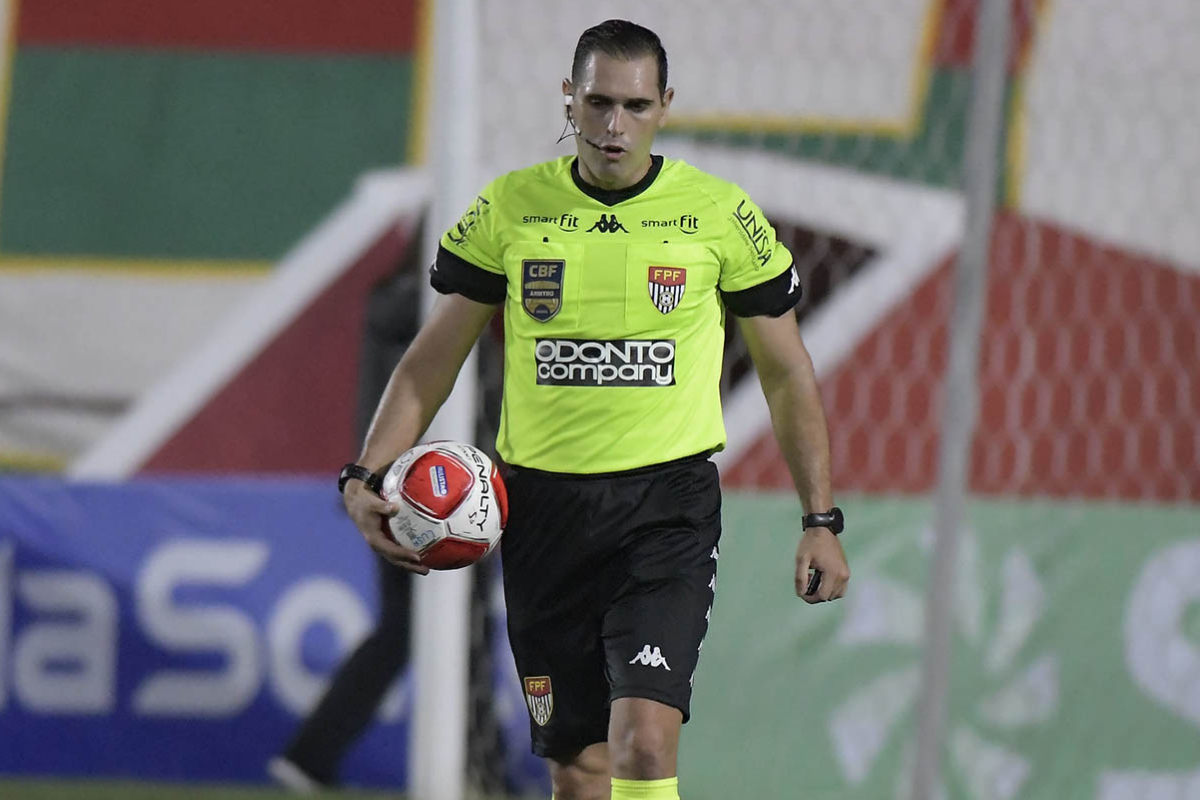 Árbitro João Vitor Gobi (SP)