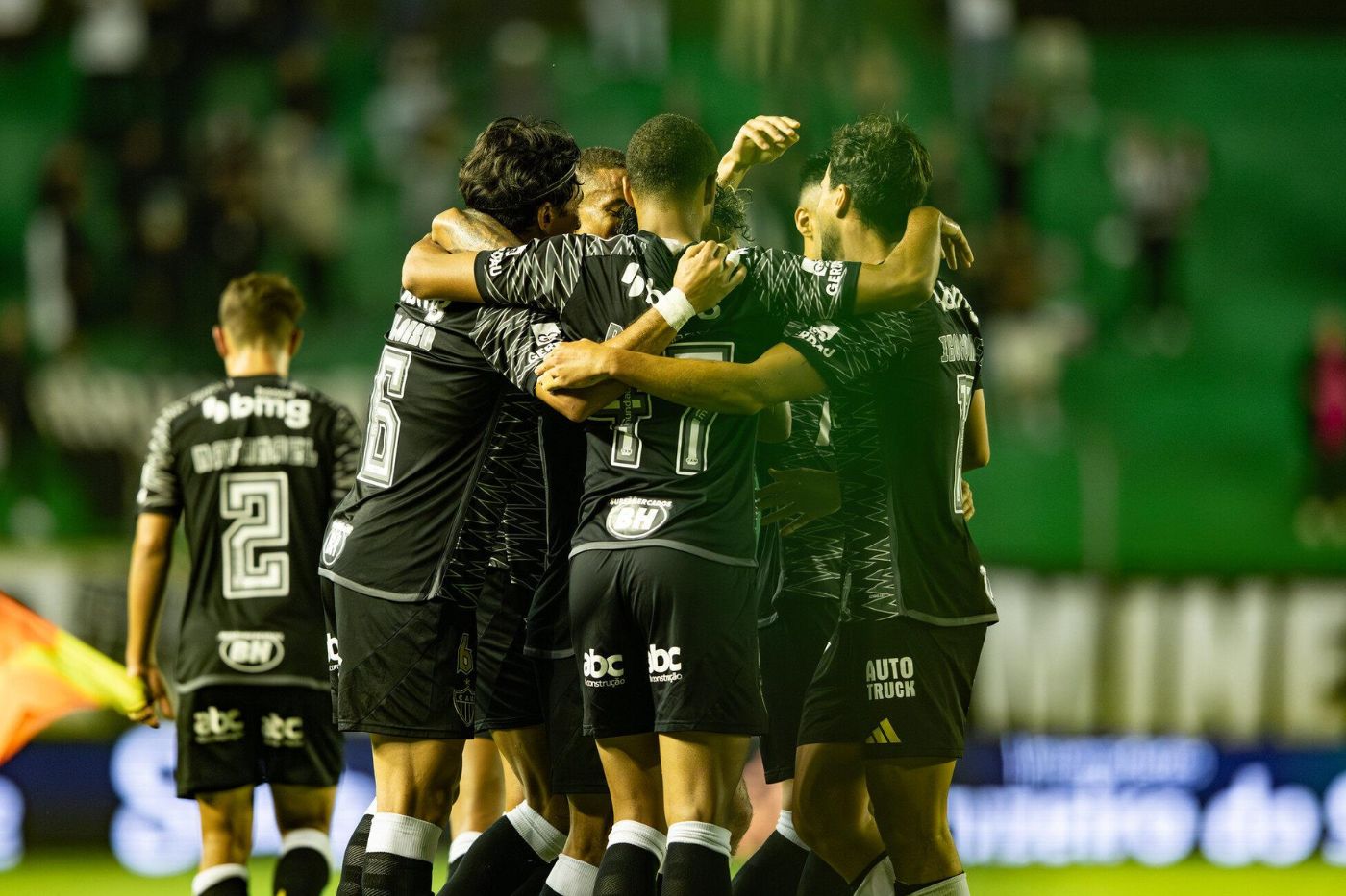 O galo venceu o jogo de ida por 4 a 0
