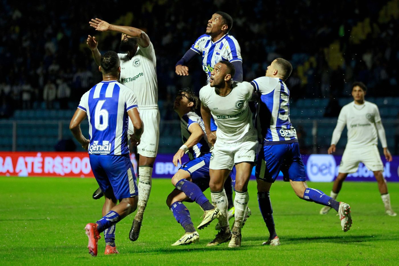 Goiás x Avaí Ao Vivo: Onde Assistir, Palpites e Escalações (05/05)