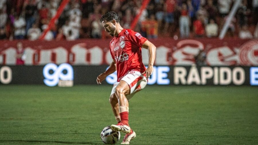 Futebol ao Vivo Hoje (17/05): Onde Assistir Vila Nova x Athletico-PR, Horário e Escalações