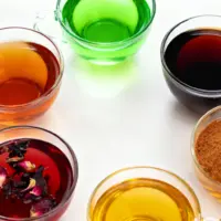 Top 5 Chás que Aceleram o Metabolismo e Queimam Gordura Corporal