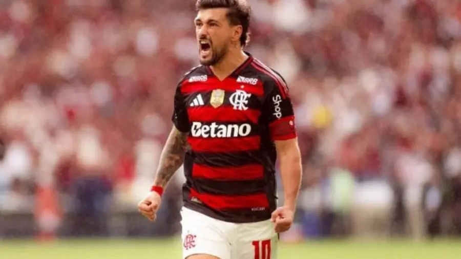 Voo Fretado do Flamengo: 5 Estrelas em Corrida Contra o Tempo para o Fla-Flu! Arrascaeta, Carrascal e Mais Podem Pintar!