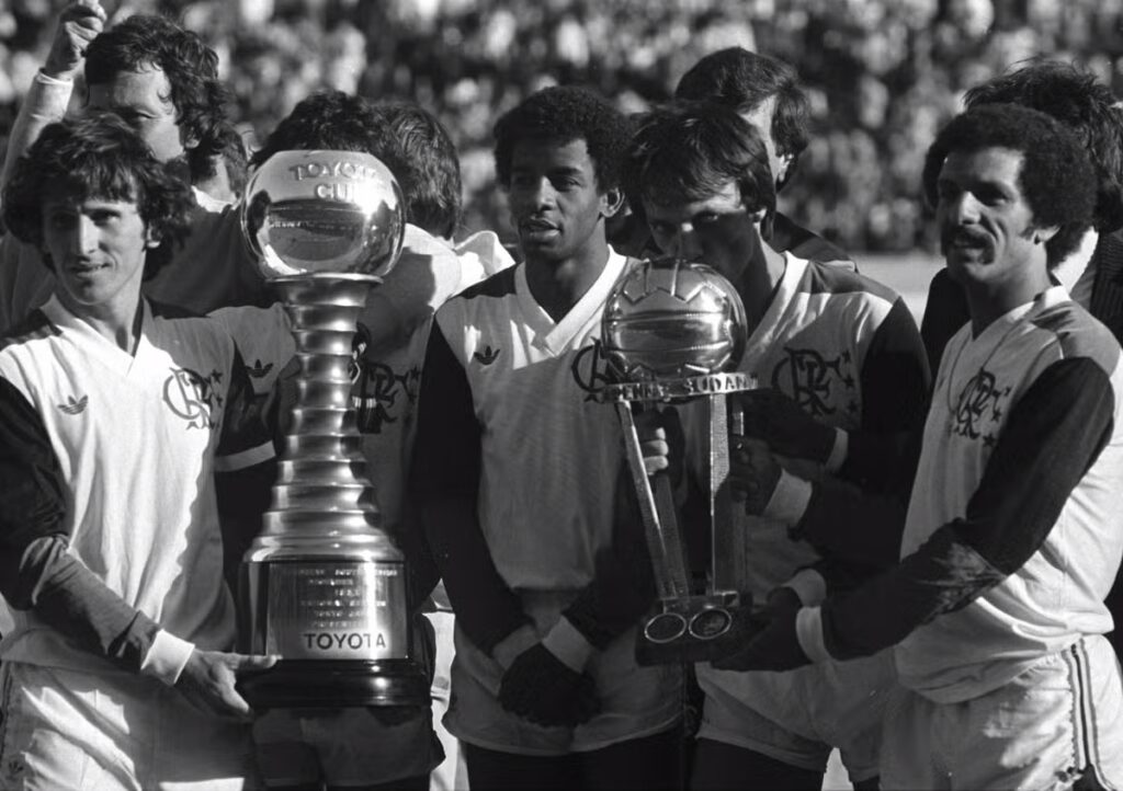 Há 42 anos, Flamengo Humilhava o Liverpool com 3 a 0 na Copa Intercontinental: Zico Brilhou!