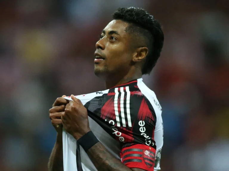 Douglas Telles Brilha: Flamengo Goleia Sport por 5 a 1 e Reacende Confiança da Torcida