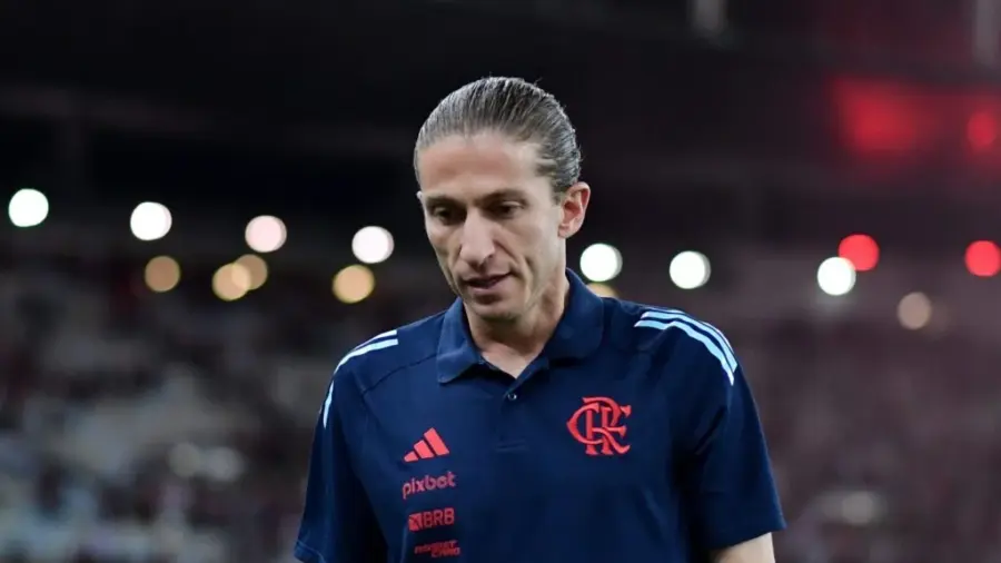 Filipe Luís revela incertezas: 7 convocados do Flamengo podem desfalcar o Fla-Flu; voo fretado em estudo para acelerar retorno