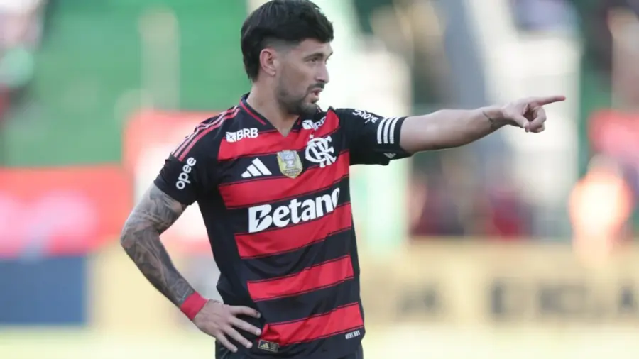 Arrascaeta em Risco? Flamengo Pode Ter Desfalque Crucial no Fla-Flu Após Convocação Surpresa do Uruguai