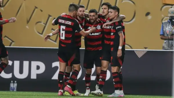 Flamengo dispara: 72% de chance de título do Brasileirão após rodada decisiva, Palmeiras despenca!
