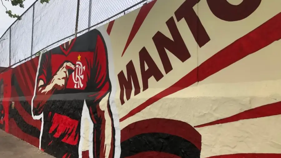 Flamengo celebra 130 anos com galeria a céu aberto de 274m na Gávea: Arte e história para a Nação Rubro-Negra!