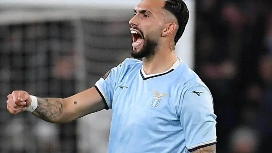 Taty Castellanos adia sonho do Flamengo: Europa e Copa do Mundo são prioridade para o atacante argentino em 2025