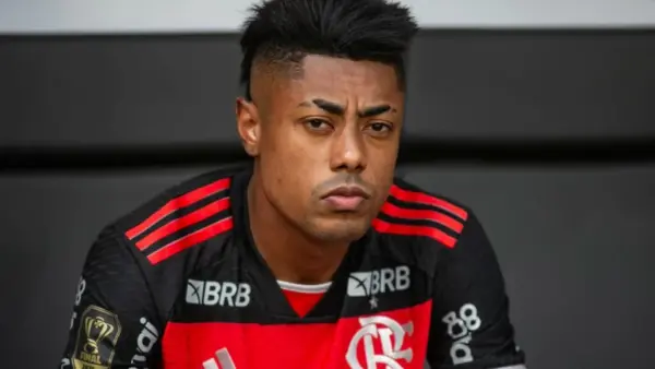 Filipe Luís explica troca de João Victor e defende Bruno Henrique após goleada do Flamengo por 5 a 1 no Brasileirão