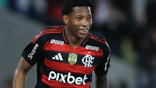 Mengão em Ação: Vitão e Taty Castellanos no Radar do Flamengo, Acordo Engatilhado para 2026!