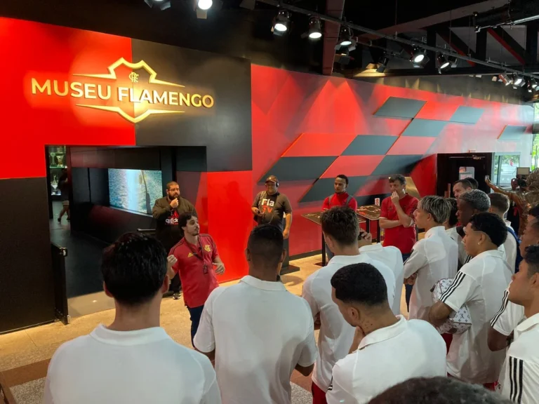 Flamengo Choca o Mundo: Novo Reforço Gigante de R$ 1 Bilhão Pode Pintar no Maracanã em 2024!