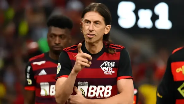 Filipe Luís critica exposição de Bruno Henrique após absolvição no STJD e comemora goleada do Flamengo por 5 a 1 sobre o Sport