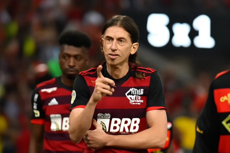 Filipe Luís critica exposição de Bruno Henrique após absolvição no STJD e comemora goleada do Flamengo por 5 a 1 sobre o Sport