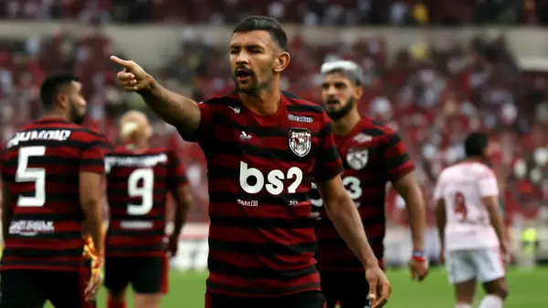 Lateral italiano manda recado a jogadores do Flamengo, Flamengo final da Libertadores em 29/11 em Lima: escalação, convocações e liderança com 71 pontos