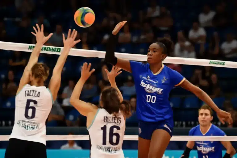 Sesc RJ Flamengo busca 13º título da Superliga 2025/2026: enfrenta Sancor Maringá hoje 18/11 às 21h30, transmissão SporTV 2