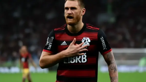 Léo Pereira, do Flamengo, destaca virada contra o Tolima na Libertadores 2022, relata cobrança de Dorival e afirma que pediu sequência, contrato até 2027