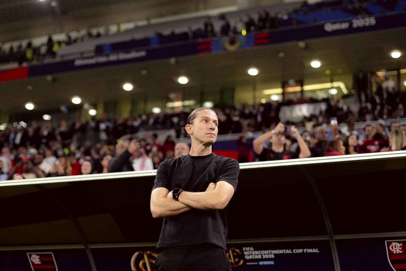 Filipe Luís Renova Contrato com o Flamengo Até 2027: Salário, Detalhes e Impacto para 2026