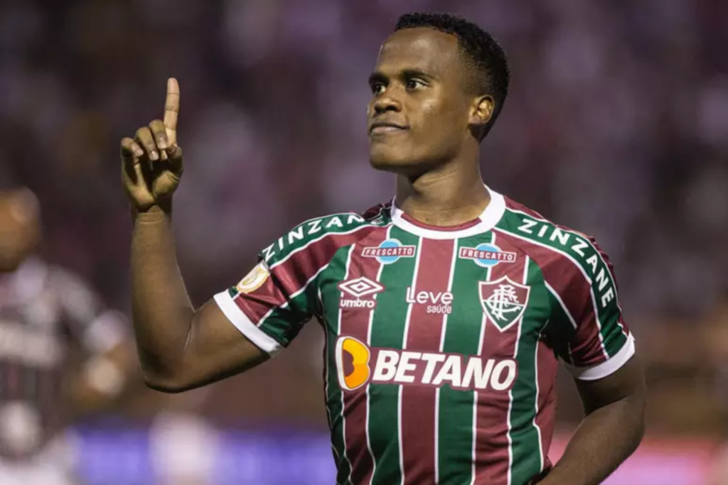 Palmeiras oferece R$ 154 milhões por Jhon Arias e coloca Fluminense em alerta máximo