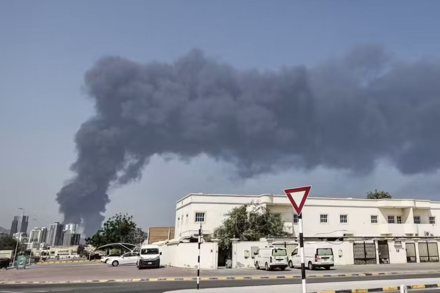 Irã afirma que Embaixada dos EUA em Bagdá foi atacada 3 vezes; EUA emitem alerta para cidadãos deixarem o Iraque - Foto: AFP