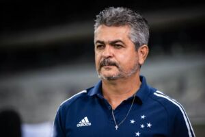 Técnico Ney Franco em Apuros: Preso no Qatar, Relata Explosões Assustadoras em Meio a Tensão da Guerra no Irã