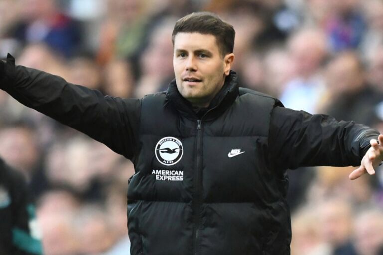 Técnico do Brighton Acusa Arsenal de “Fazer suas Próprias Regras” e Pede Intervenção da Premier League