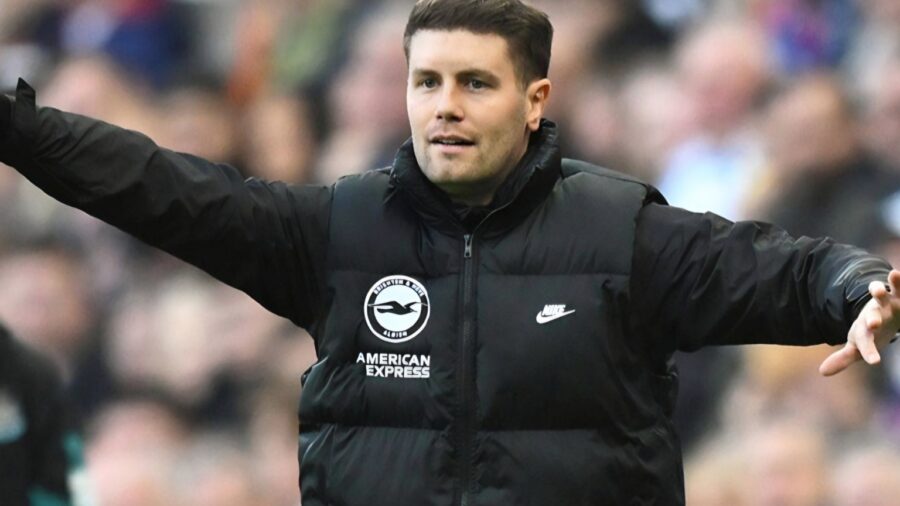 Técnico do Brighton Acusa Arsenal de “Fazer suas Próprias Regras” e Pede Intervenção da Premier League