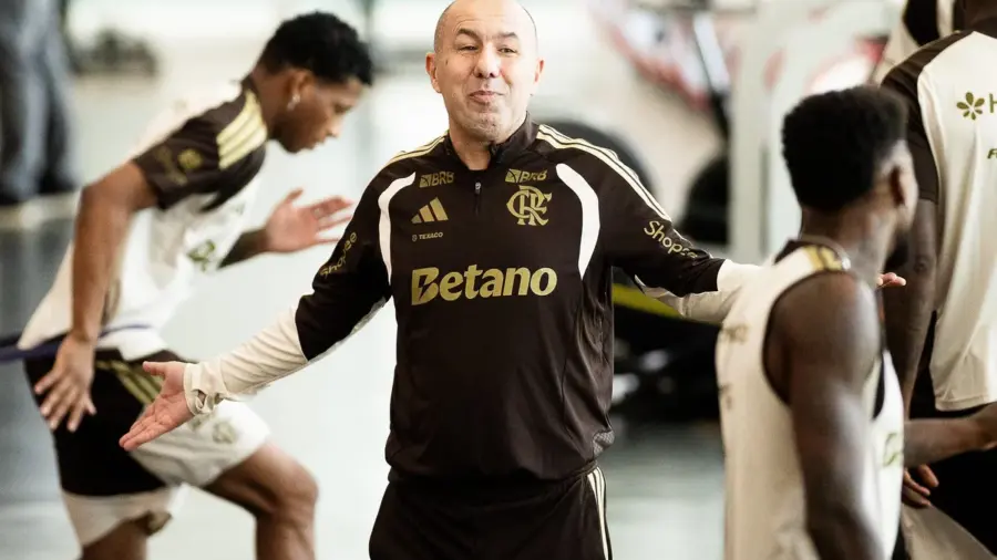 Leonardo Jardim no Flamengo: comissão técnica realiza análise detalhada do elenco e do Fluminense para preparar clássico decisivo e avaliar reforços