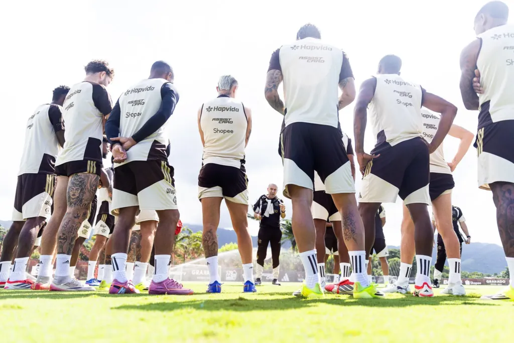 Leonardo Jardim no Flamengo, nova era que pode abrir espaço para Vitão, De la Cruz, Luiz Araújo, Bruno Henrique, Wallace Yan e Pedro, entenda as chances