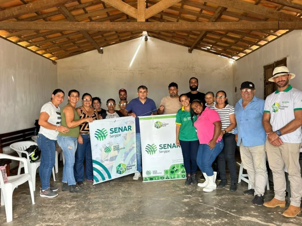 Prefeitura de Nossa Senhora da Glória Impulsiona Renda com Curso Gratuito de Produção de Frangos e Galinha Caipira Poedeira