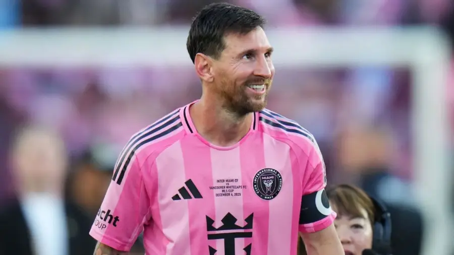 Messi perto dos 900 gols: Rumo aos 1.000 e à ultrapassagem sobre Cristiano Ronaldo?