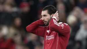 Szoboszlai desabafa: “Se continuarmos assim, teremos que nos contentar com a Liga Europa” após empate frustrante do Liverpool