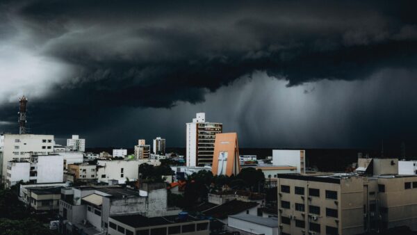 Alerta laranja: chuvas em Aracaju podem superar 100mm até quinta-feira