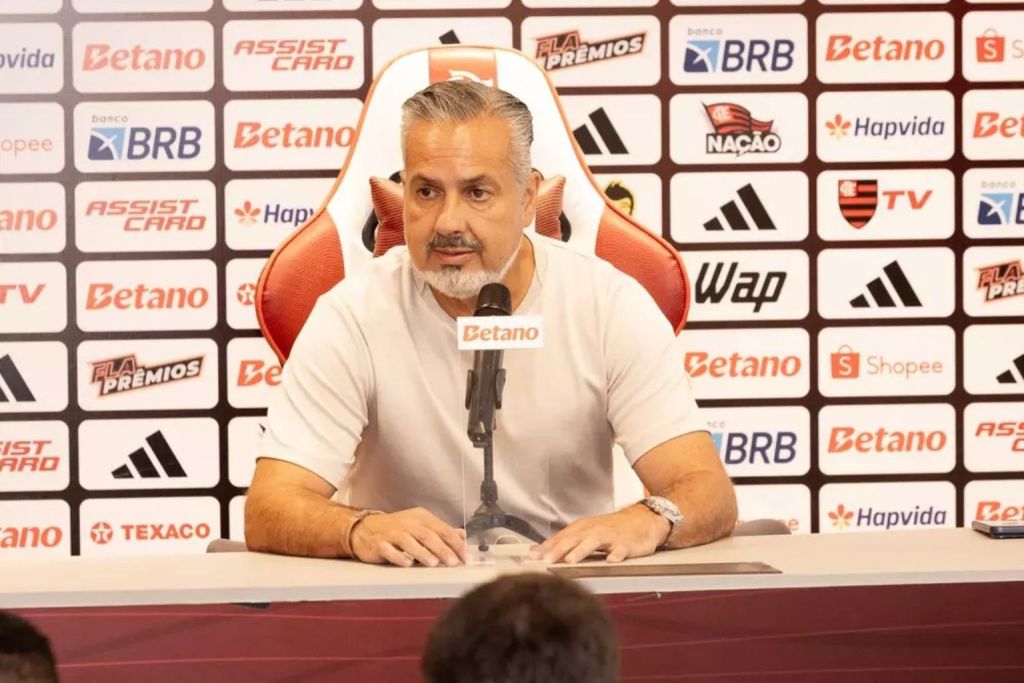 Boto, dirigente do Flamengo, expõe ‘guerra’ no vestiário após empate com Estudiantes e revolta com arbitragem na Libertadores