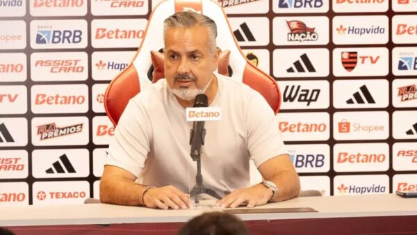 Boto, dirigente do Flamengo, expõe ‘guerra’ no vestiário após empate com Estudiantes e revolta com arbitragem na Libertadores