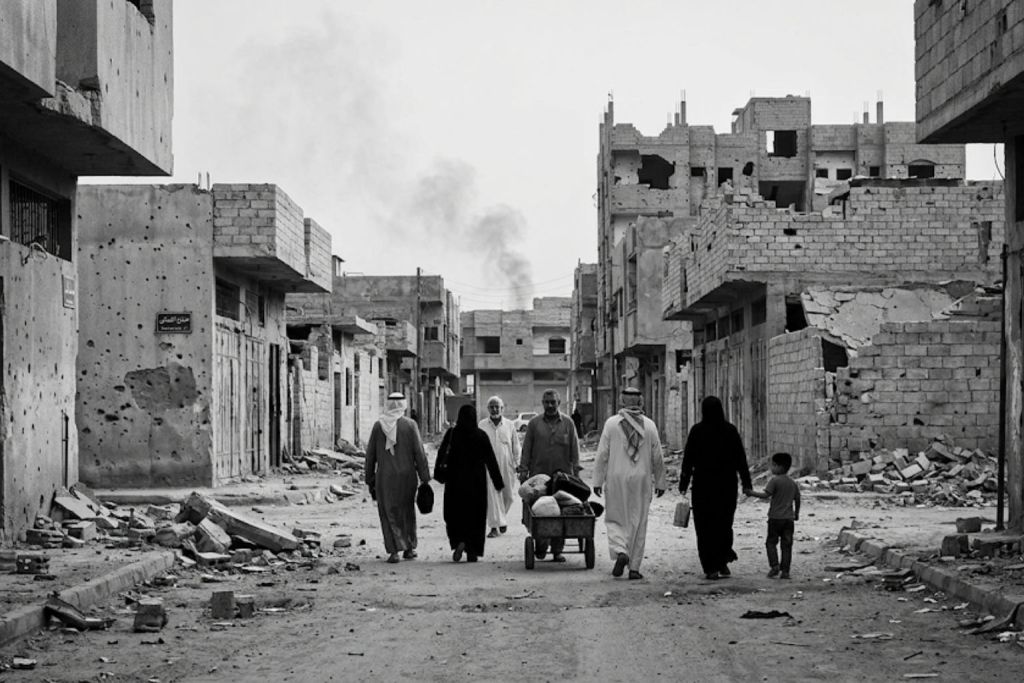 Guerra no Oriente Médio: Trump Ameaça o Irã com ‘Extrema Força’ e Bolsa Asiática Despenca com Temor de Escalada