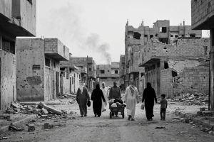 Guerra no Oriente Médio: Trump Ameaça o Irã com ‘Extrema Força’ e Bolsa Asiática Despenca com Temor de Escalada