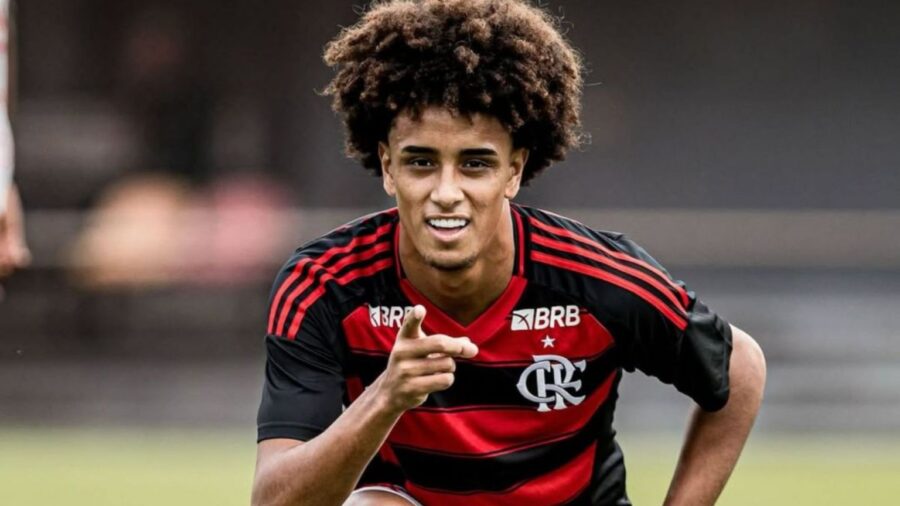 Impasse na Renovação: Flamengo Corta Promessa Ryan Roberto de Jogo Crucial do Brasileirão Sub-20