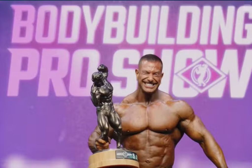 Leandro Peres Conquista Arnold Classic Brasil 2026 em Vitória Histórica e Garante Vaga para o Mr. Olympia