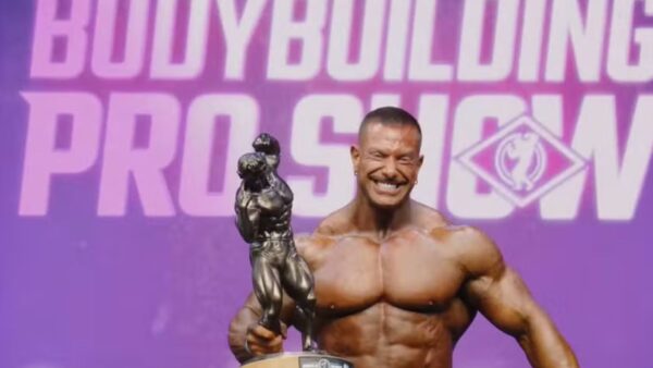 Leandro Peres Conquista Arnold Classic Brasil 2026 em Vitória Histórica e Garante Vaga para o Mr. Olympia