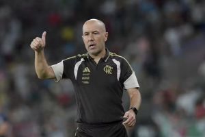 Leonardo Jardim define time titular do Flamengo para o duelo decisivo contra o Estudiantes pela Libertadores; veja a provável escalação