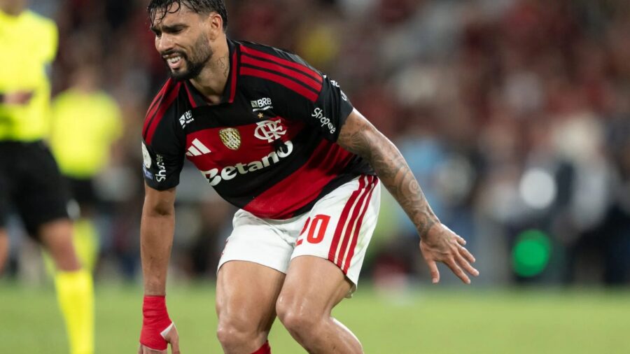 Lucas Paquetá sente joelho esquerdo em vitória do Flamengo e preocupa torcida após marcar gol contra o Bahia